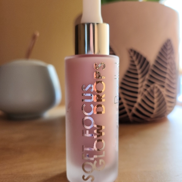 Rodial Soft Focus Glow Drops - Picture 2 of 4